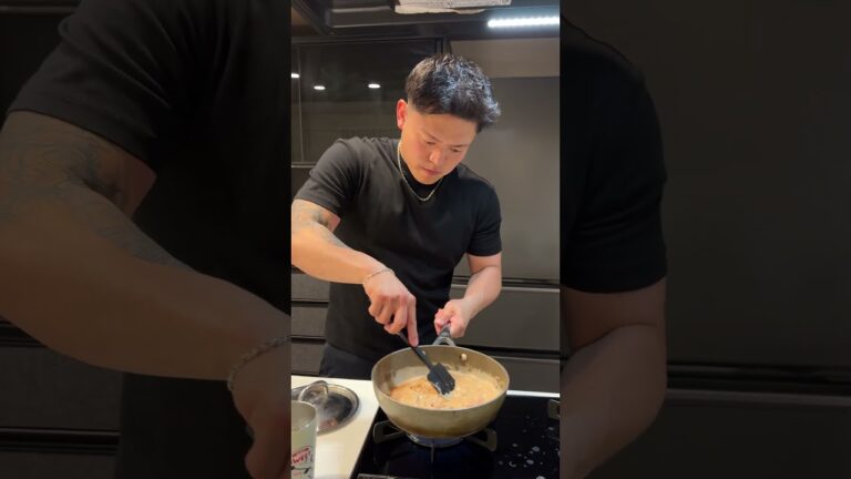 【冷凍のアサリでここまで美味しい！？】アサリトマトクリーム #マッチョ #料理 #パスタ #cooking #簡単レシピ