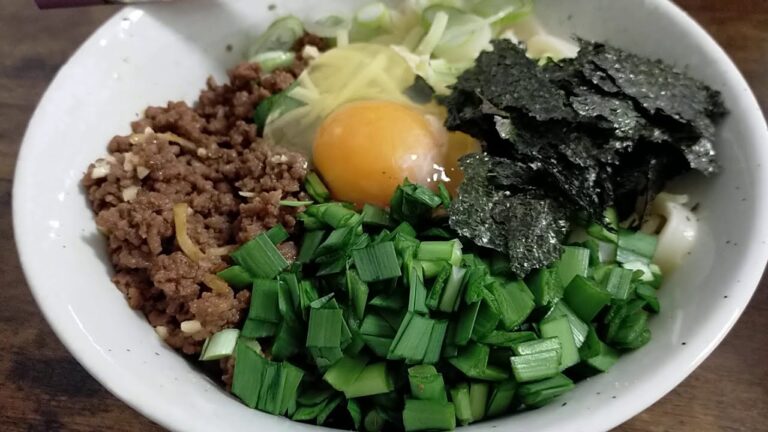 本日の昼ごはん。激ウマ無添加チーズ台湾まぜそば！