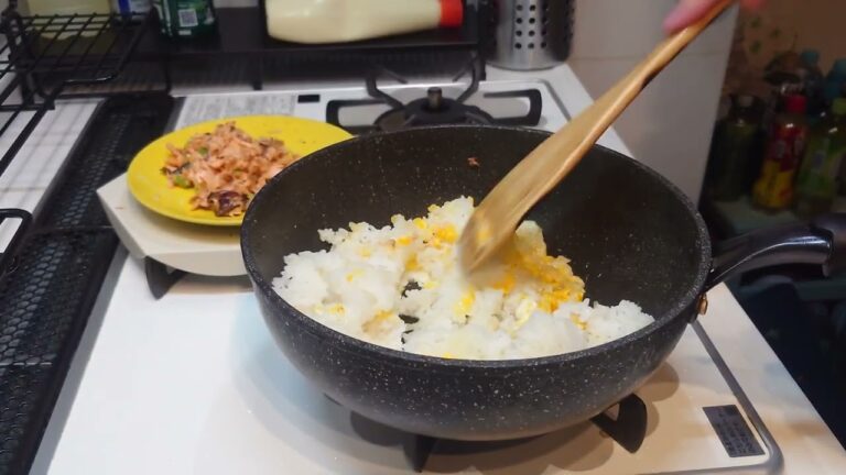 13日目 鮭とレタスのチャーハン