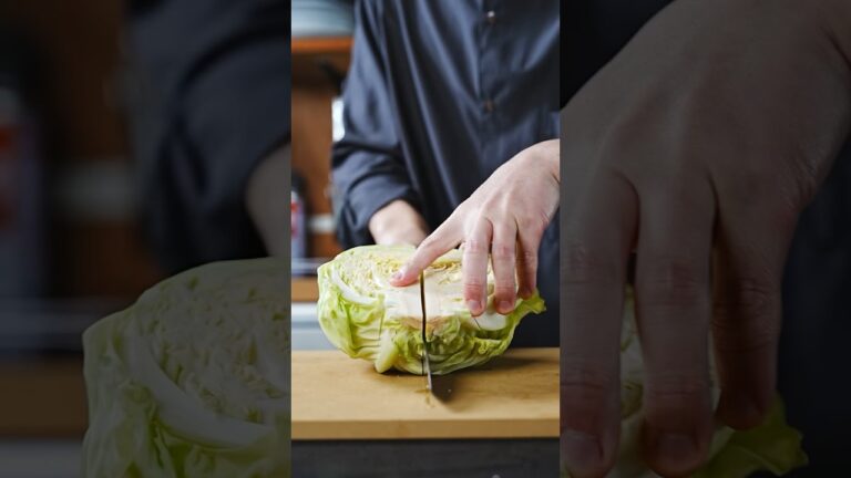 1分でプロがキャベツの千切りをした結果・・これ毎日食べても痩せます #shorts  #asmr