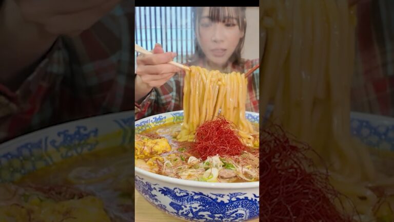 【大食い】74歳のおばあちゃんが作る巨大カレーうどん食べてみた【海老原まよい】