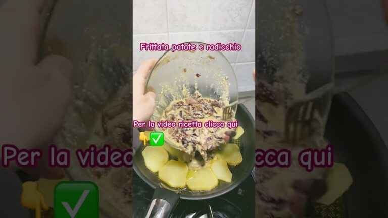 Frittata patate e radicchio #shorts #shortvideo #food #foodie #frittata #lunch #easyrecipes #ricette