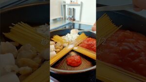 【ワンパン15分】魚介のトマトスープパスタ #shorts