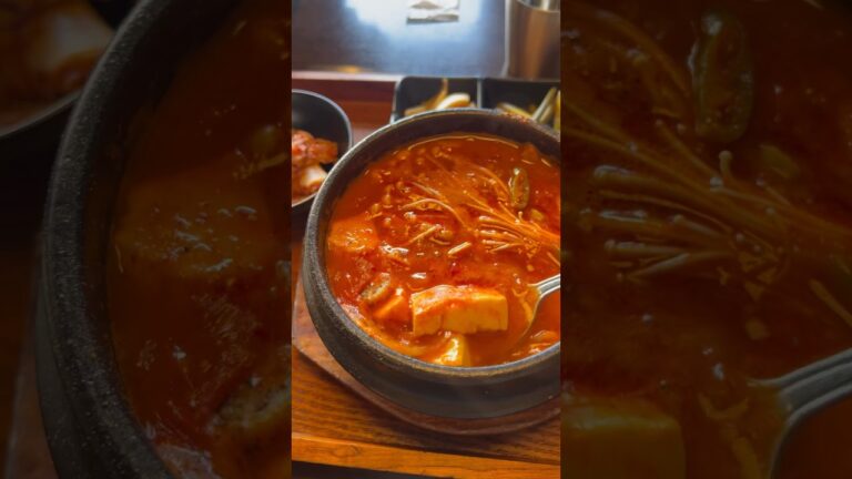 新大久保の李太郎 (イタロー）さんのキムチチゲがうますぎる #kimchi #キムチチゲ #キムチ