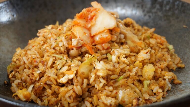 毎日炒飯72日目！【納豆キムチ炒飯】をつくってみた！炒飯と抜群の相性で、しかも簡単に作れておいしいのでオススメの一品！！