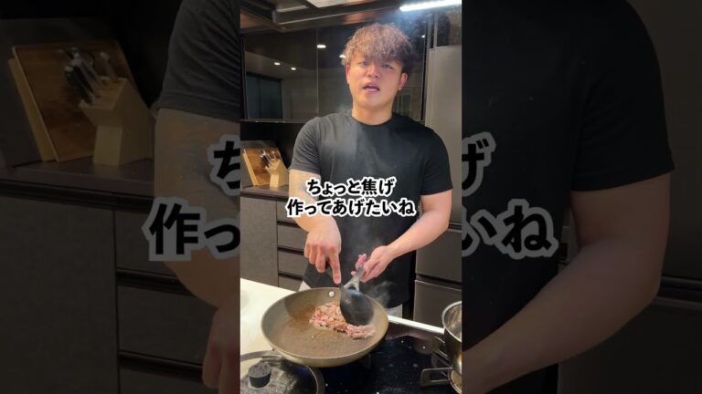 【男なら好きキャンキャン炒飯】ニラニンニク醤油炒飯 #マッチョ #料理 #筋肉番付 #元カレ #暮らしチャンネル #飯テロ  #cooking