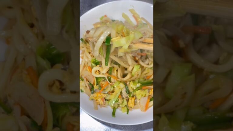 ショートムービー【今日の賄いは香港焼きうどん】 #中華料理 #シーホワン #ショートムービー #賄い