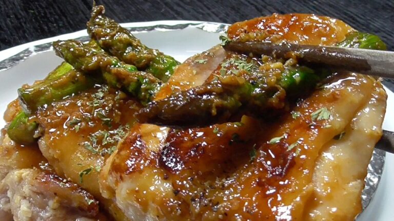 漬けて焼くだけで驚くほどふっくら柔らか鶏とアスパラの塩麹焼き