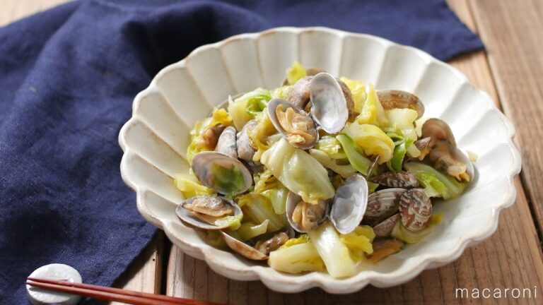 【あさりと春キャベツのバターしょうゆ蒸し】10分で完成！春キャベツの甘みがたまらない♪