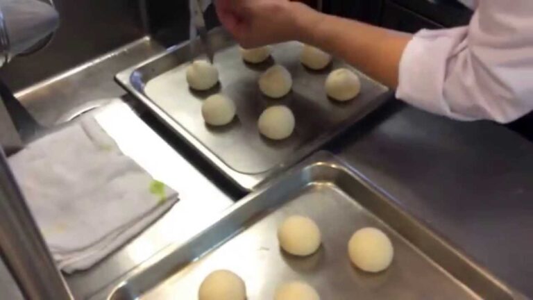 伊勢フレンチ ジャンティーユ ひよこ豆のパン