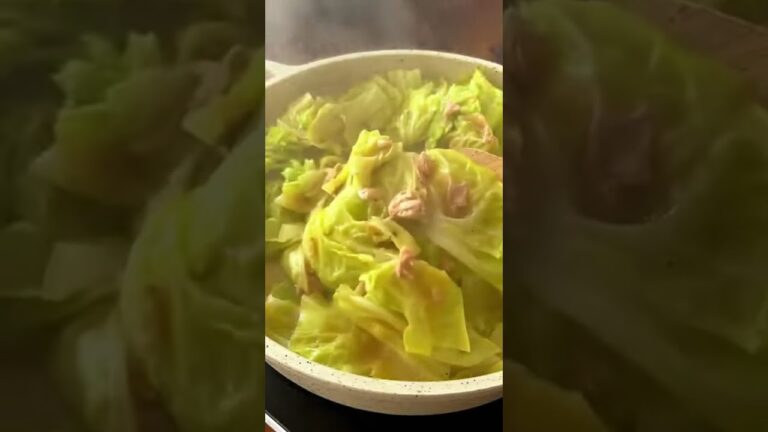 簡単！キャベツと鶏肉の蒸し料理