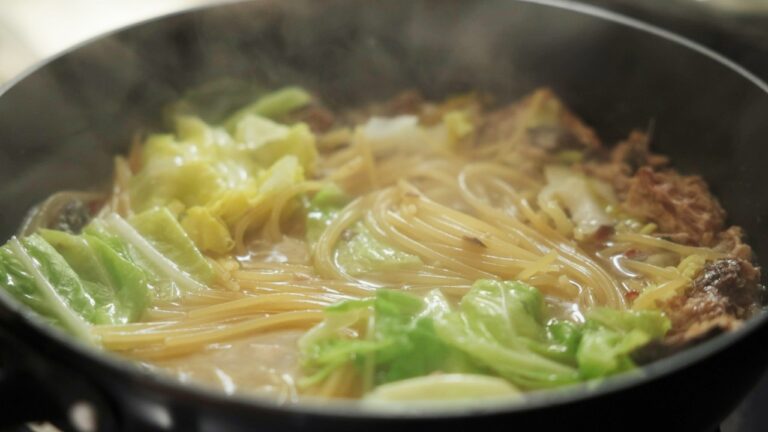 【サバ缶ペペロンチーノ】ワンパンで簡単に作れるお助けパスタ！コレステロールも臭みも減らしてくれる作り方！