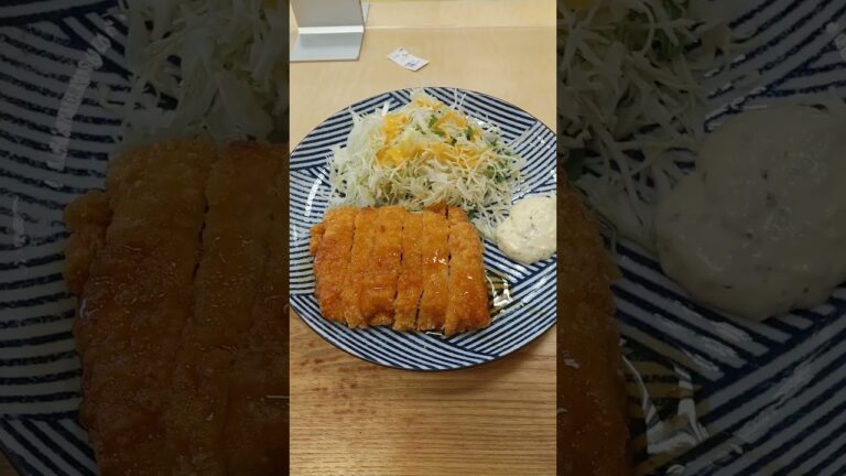 ランチのあいまにお茶漬けを楽しむ 宮本むなし