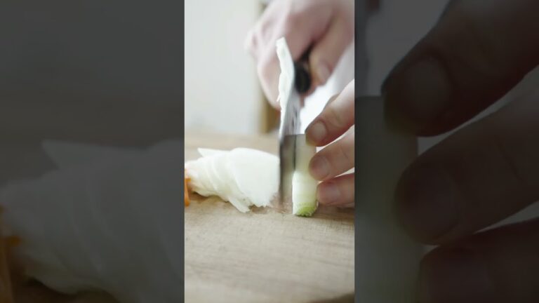 【簡単】ワンタン野菜のスープの作り方#shorts