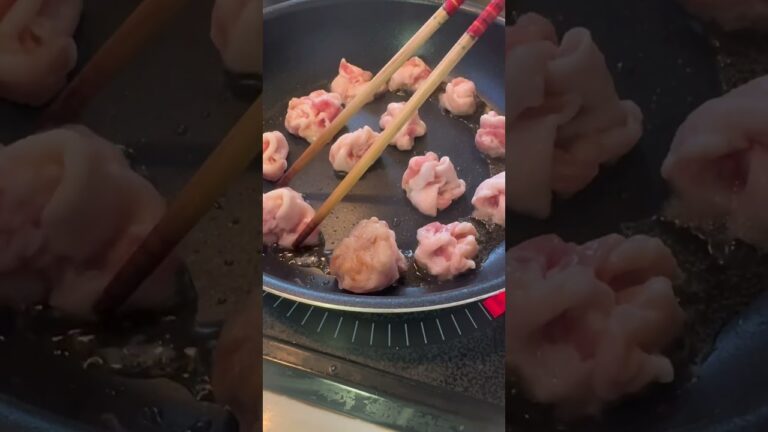 【おうちごはん】豚バラ団子の黒酢酢豚風 #shorts