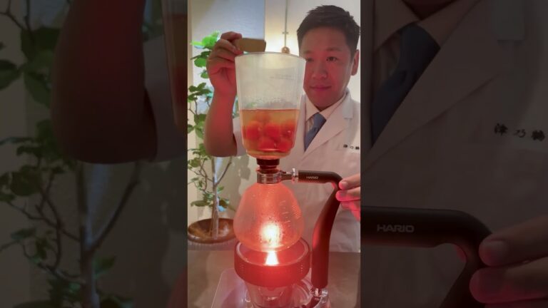 【サイフォンでトマト出汁】