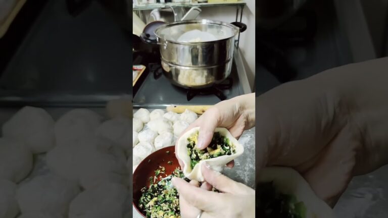 今天做了干菜包子。野菜まんじゅうを作りました。