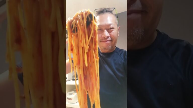 ミートソーススパゲティ　トマト缶加えてベチャベチャが旨さの決めて　我が家の晩ごはん(1)