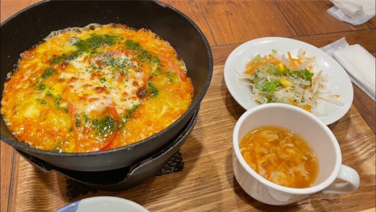 神戸元町ドリア　マルゲリータ風フレッシュトマトと3種チーズのドリア