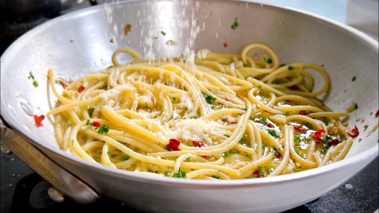 僕が一番おすすめする賄いパスタ！【ペペロンチーノ】にチーズは入れてもいいの？