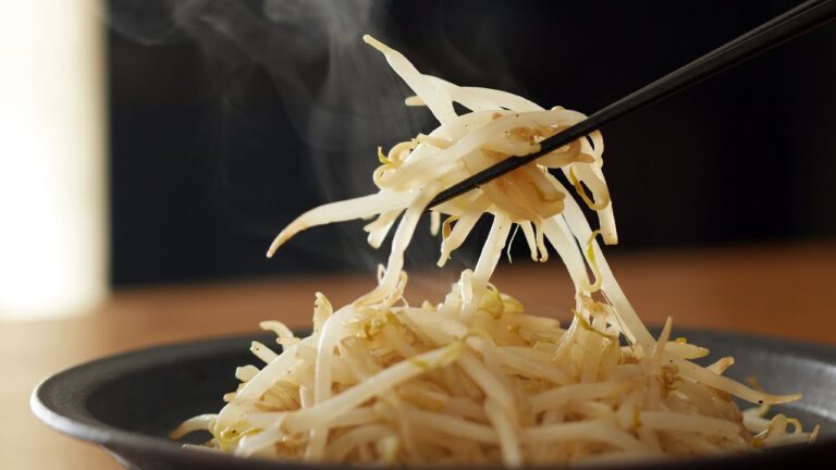 【もやし炒め】シャキシャキに仕上がる作り方っ！炒めずに焼くのがポイント！