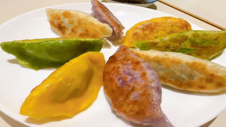 手間暇かけすぎて休憩なし！カラフル餃子から溢れる肉汁　手包みで一日３００個！絶品飲茶の店！Colorful dumplings！The best dim sum restaurant in town!
