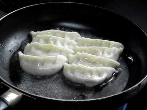 誰でも餃子を上手に焼く方法 プロの中華料理人が教える