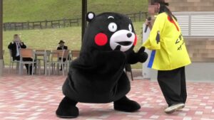【山都町まるごと通潤橋マルシェ】くまモン！国宝といえばあの吉沢亮の…ｗｗ通潤橋の放水をジャスチャーがヤバいことにｗ