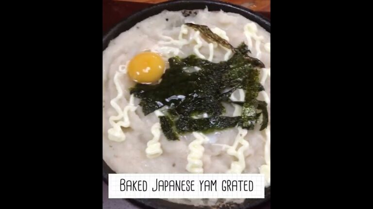 とある居酒屋の山芋てっぱん焼きです。It's Japanese Food,'Yamaimo Teppanyaki'.（baked the tororo）