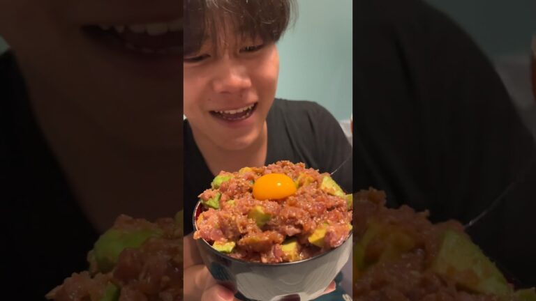ネギトロとアボカドでユッケ丼にしたら美味すぎて金麦で優勝した動画