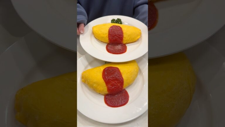 まんまるフォルムのふわふわオムライス！厚みのあるオムレツのふんわり食感がたまらない【洋食喫茶小山：東京】