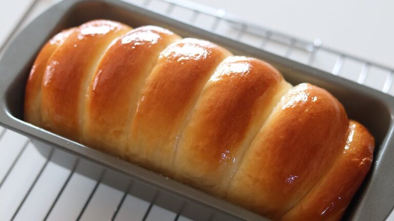 柔らかもっちり♡コンデンスミルクパンの作り方／Soft And Fluffy Condensed Milk Bread recipe