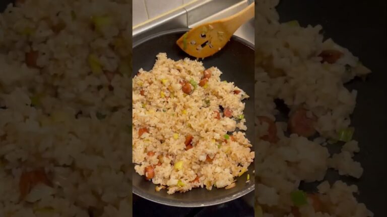 ウインナーチャーハン作ってもろた #Shorts #チャーハン #飯テロ