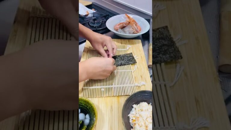 YouTube史上最速でエビマヨ手巻き作って食べる男