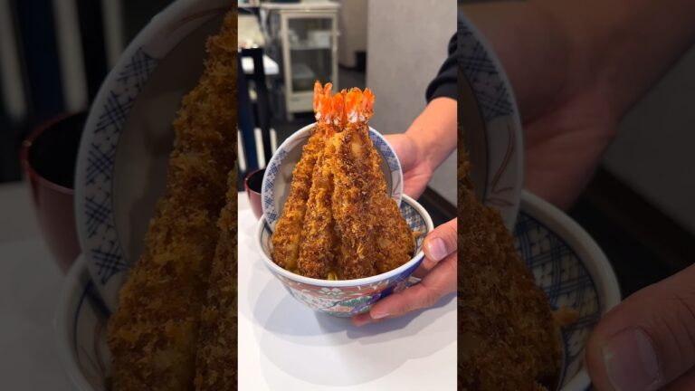巨大なエビが5本そびえ立つエビ丼！甘いタレが衣に染み渡って箸が止まらない【カツ丼は人を幸せにする：東京赤坂】