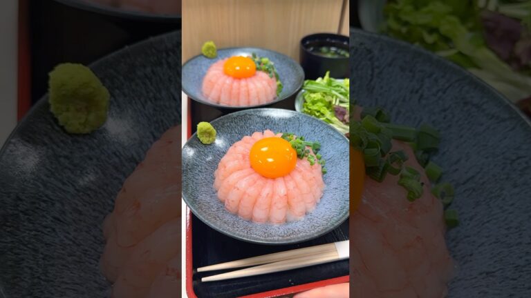 むきたて甘えびを30匹使った濃厚甘エビ丼🦐 #japanesefood