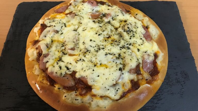 【パン作り】ミートソースとポテトのピザ！作ってみたよ！【手作りピザ】