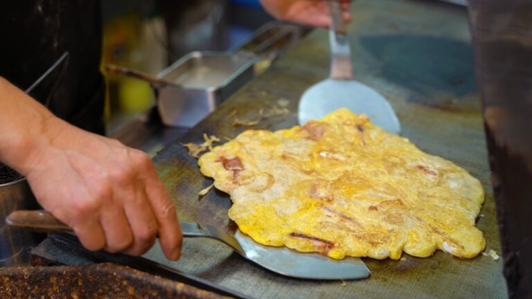 【西成・いか焼きの名店】職人の作り方｜創業62年 一富久 大阪｜いか焼き・たこ焼き｜IKAYAKI・TAKOYAKI｜Japanese Street Food｜Osaka