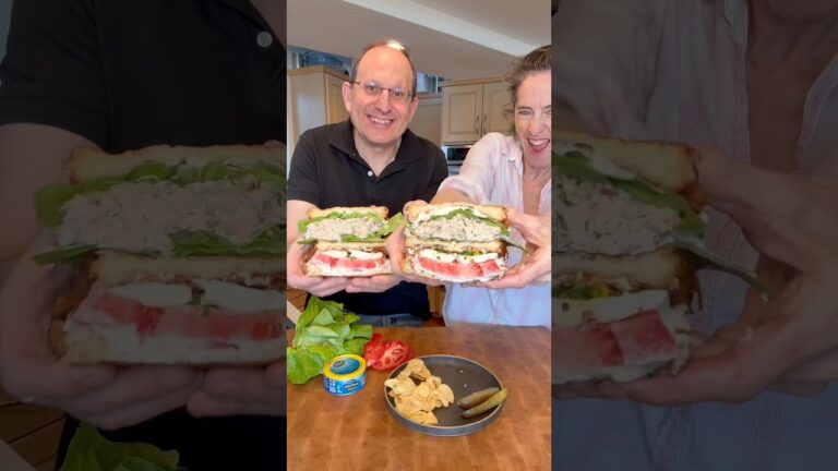 How to make a Tuna Club with Cheesy Crispy Bread #wildplanet #tunasandwich #tunarecipe #cannedtuna