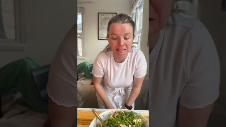 QUICKEST LUNCH EVER - Butternut Squash Salad Jar #shorts #foodhacks