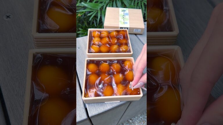 老舗和菓子屋の黄金色に輝く冷やしみたらし団子🍡🧊