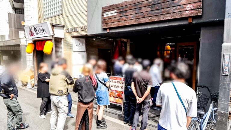 【大阪】毎日１４０人が殺到する爆速町中華！客全員が頼む最強の石鍋麻婆とパラパラ炒飯。