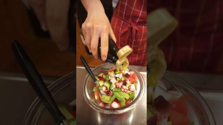 トマトとアボカドトースト｜Tomato Avocado Toast #shorts #料理 #japan #cooking #countryside #food #田舎暮らし