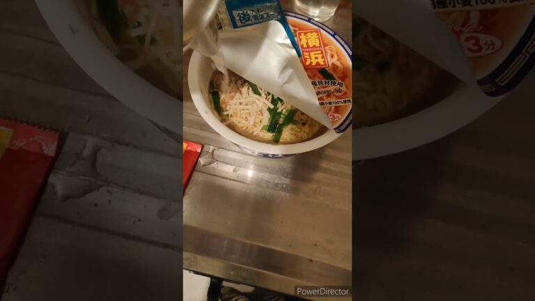 昨日の夜食（もやしそば　中華風とろみ醤油味　ニュータッチ）