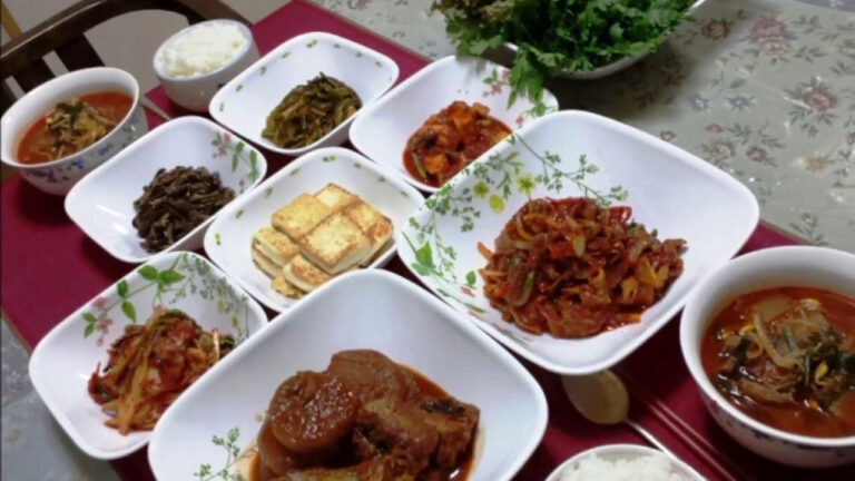 美味しいうちのご飯 鶏のスープ  もやしピビンパ
