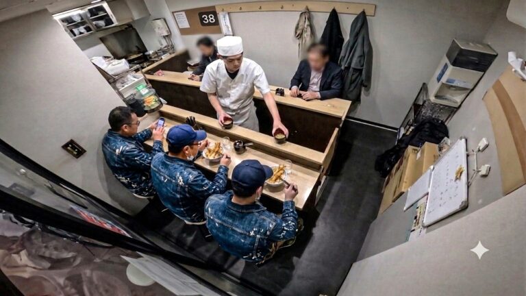 わずか２坪の厨房で６席を１人。下町ワンオペ天丼屋がすごすぎる。